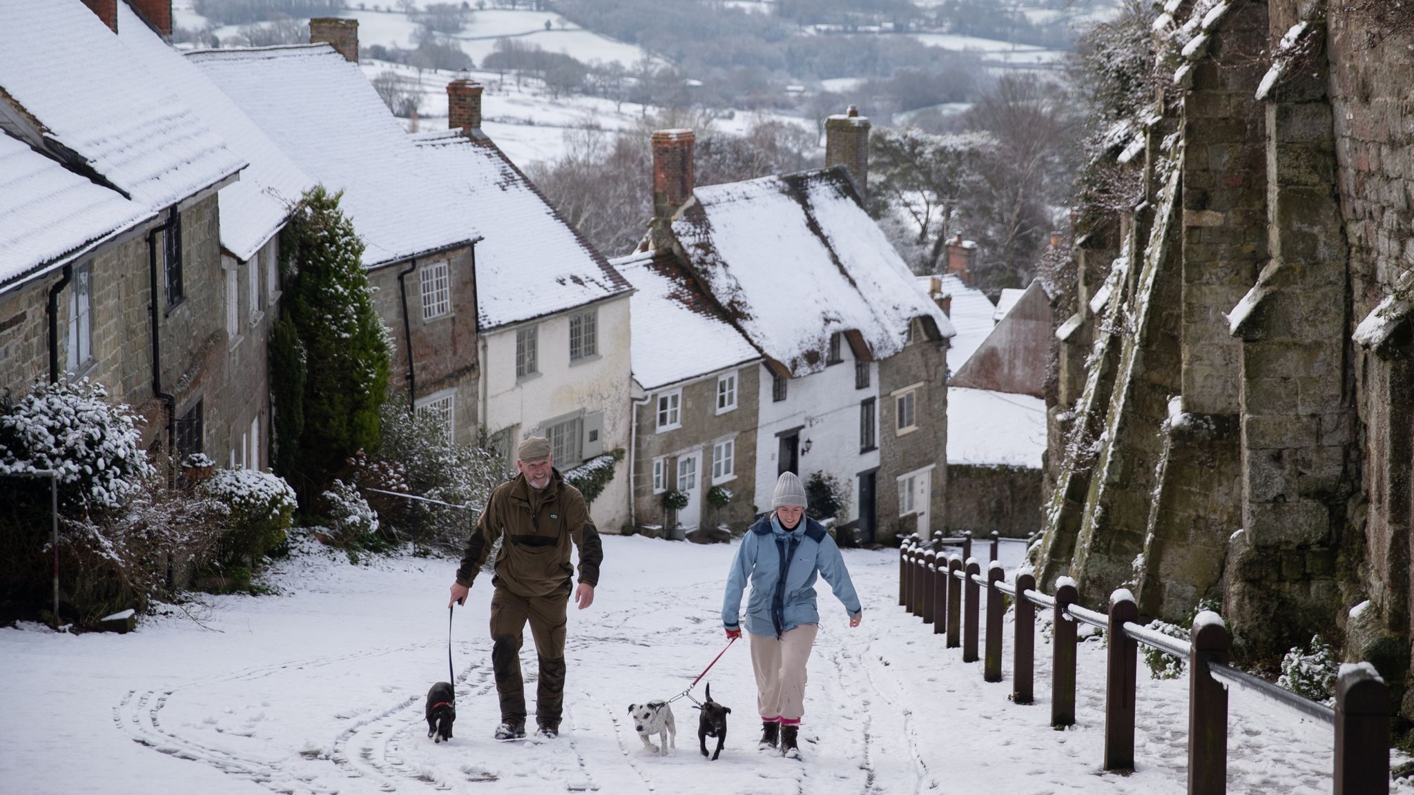 UK weather Storm Darcy heads to England bringing 'up to 20cm' of snow