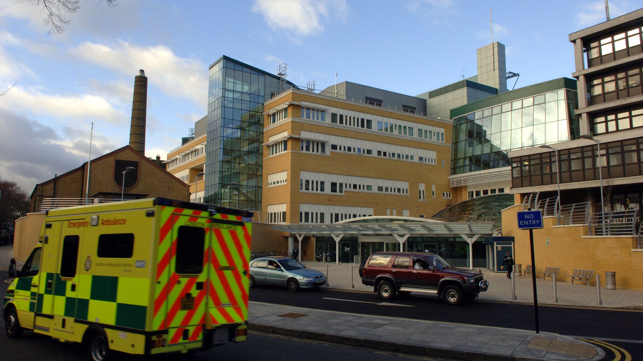 COVID19 Three intensive care units in London 'full' on New Year's Eve