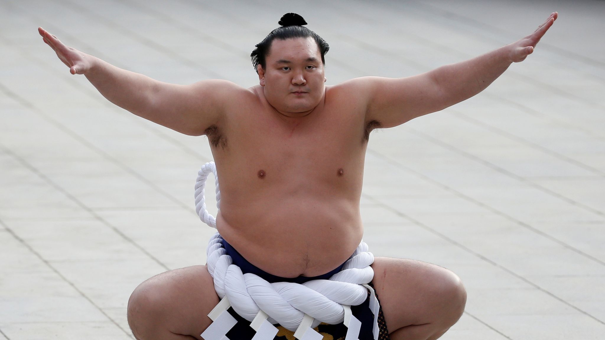 Coronavirus: All sumo wrestlers in Japan to undergo antibody tests