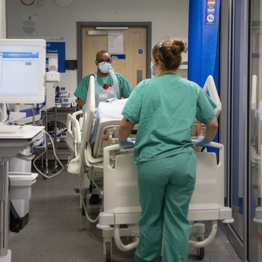 Study suggests almost half of ICU staff have turned to alcohol or had suicidal thoughts