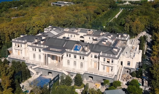 Jailed Alexei Navalny releases investigation into Vladimir Putin's '£1bn palace' - Vimarsana News