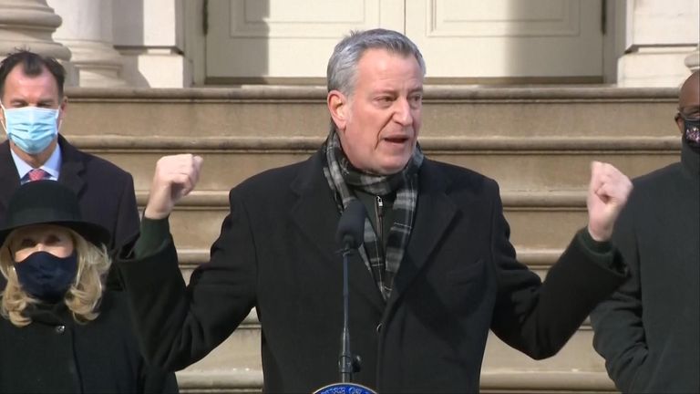 Bill de Blasio accused Donald Trump of losing control of his “mental abilities” and said the president needs to be impeached.
