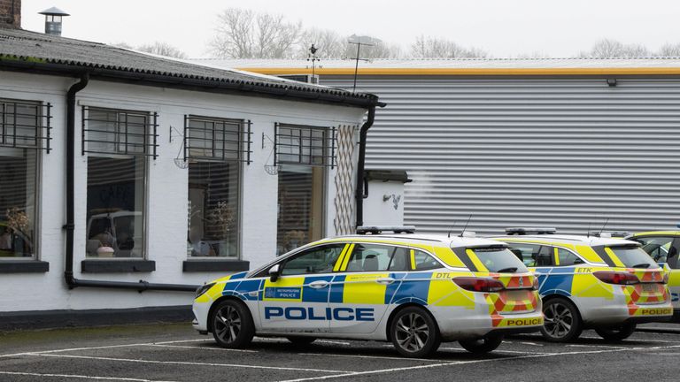 La police soupçonnait de dîner à l'intérieur du Chef House Kitchen Cafe, à Greenwhich, dans l'est de Londres.  Photo : Brian Jennings / SWNS