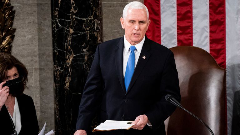 House Speaker Nancy Pelosi and Vice President Mike Pence preside over a Joint session of Congress to certify the 2020 Electoral College results on Capitol Hill in Washington, DC on January 6, 2020. (Erin Schaff/The New York Times)    