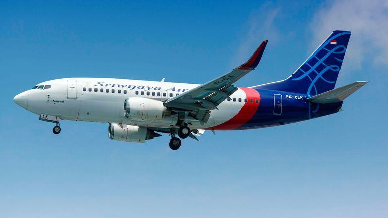 Sriwijaya Air Boeing 737-500 at Jakarta airport (CGK) in Indonesia. | usage worldwide Photo by: Markus Mainka/picture-alliance/dpa/AP Images