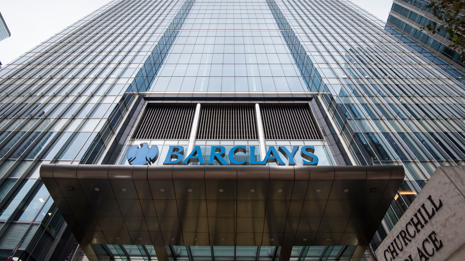 Major Barclays investor Jupiter to back climate resolution