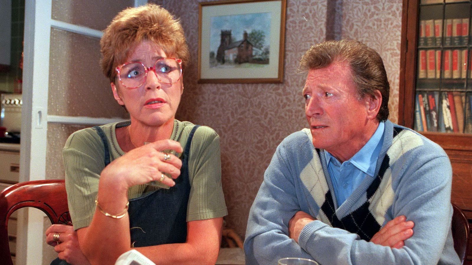 Coronation Street: Actor Johnny Briggs who played Mike Baldwin dies ...