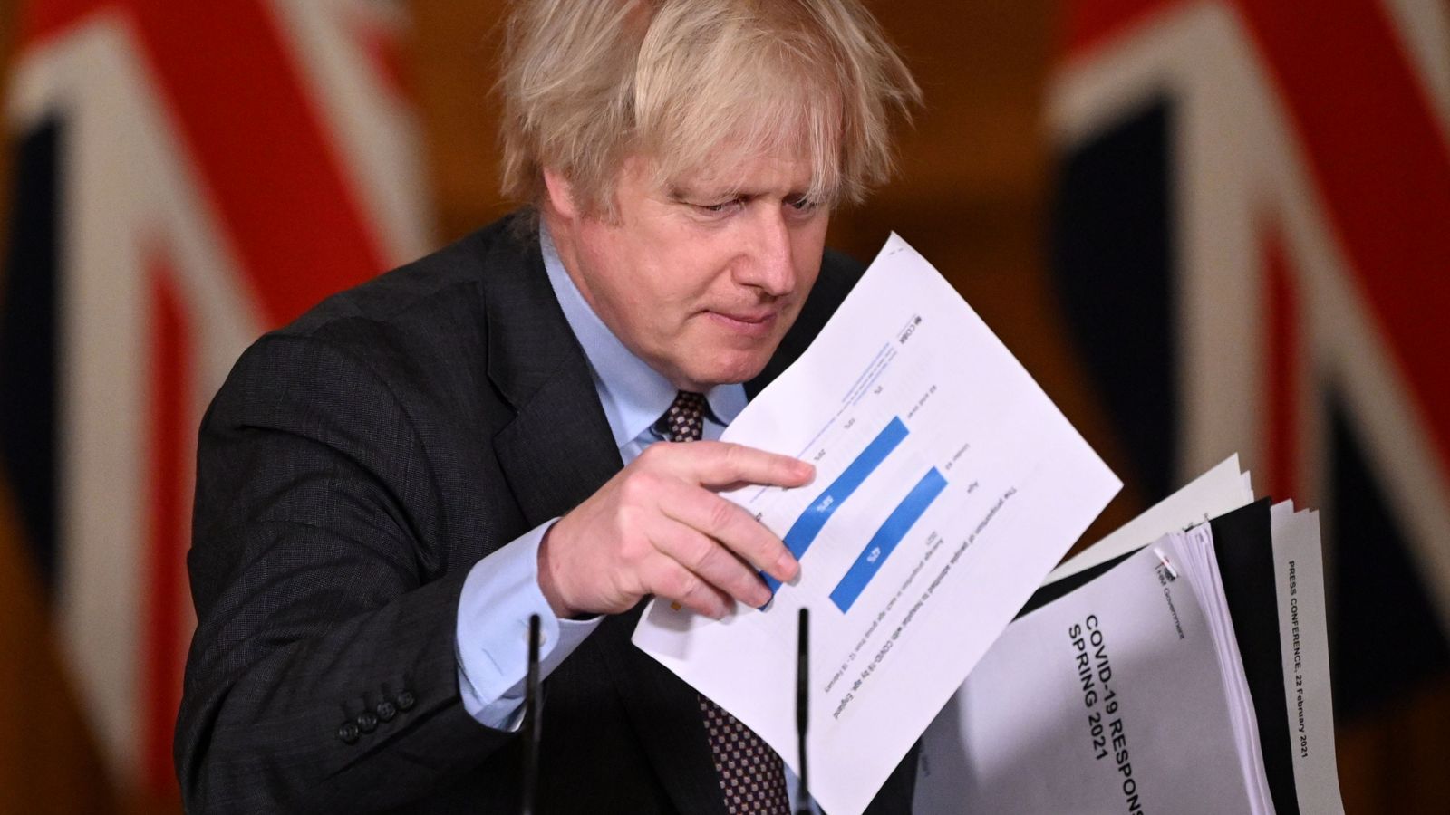 Boris Johnson 'bamboozled' by COVID science, claims Sir Patrick Vallance