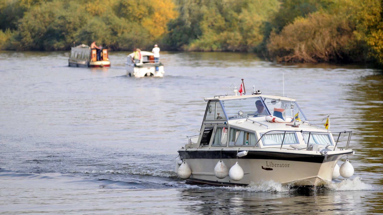 River Trent: Two bodies recovered from sunken car after sonar search ...