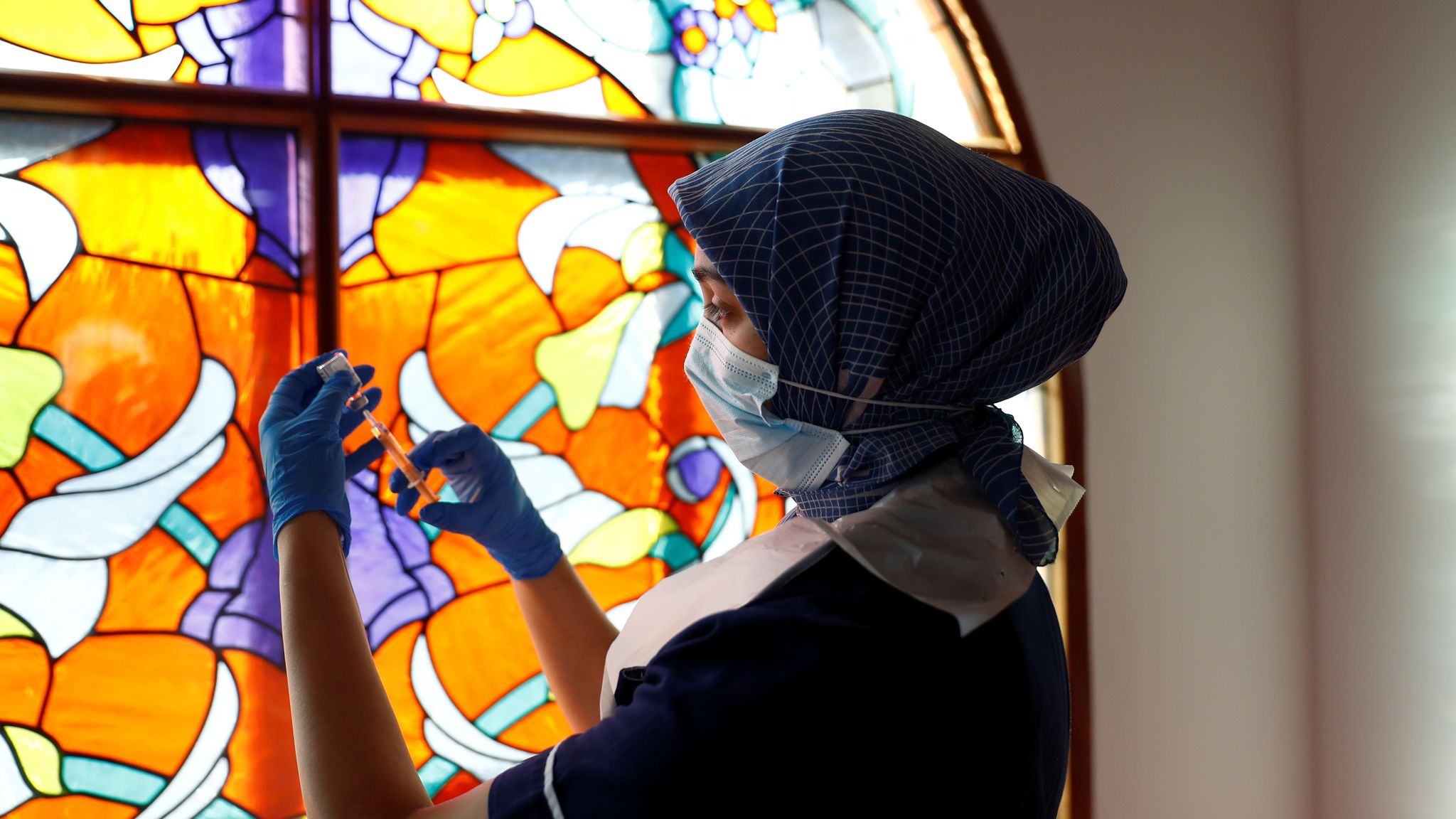 'Tireless work' by nurses during pandemic inspires thousands to join ...