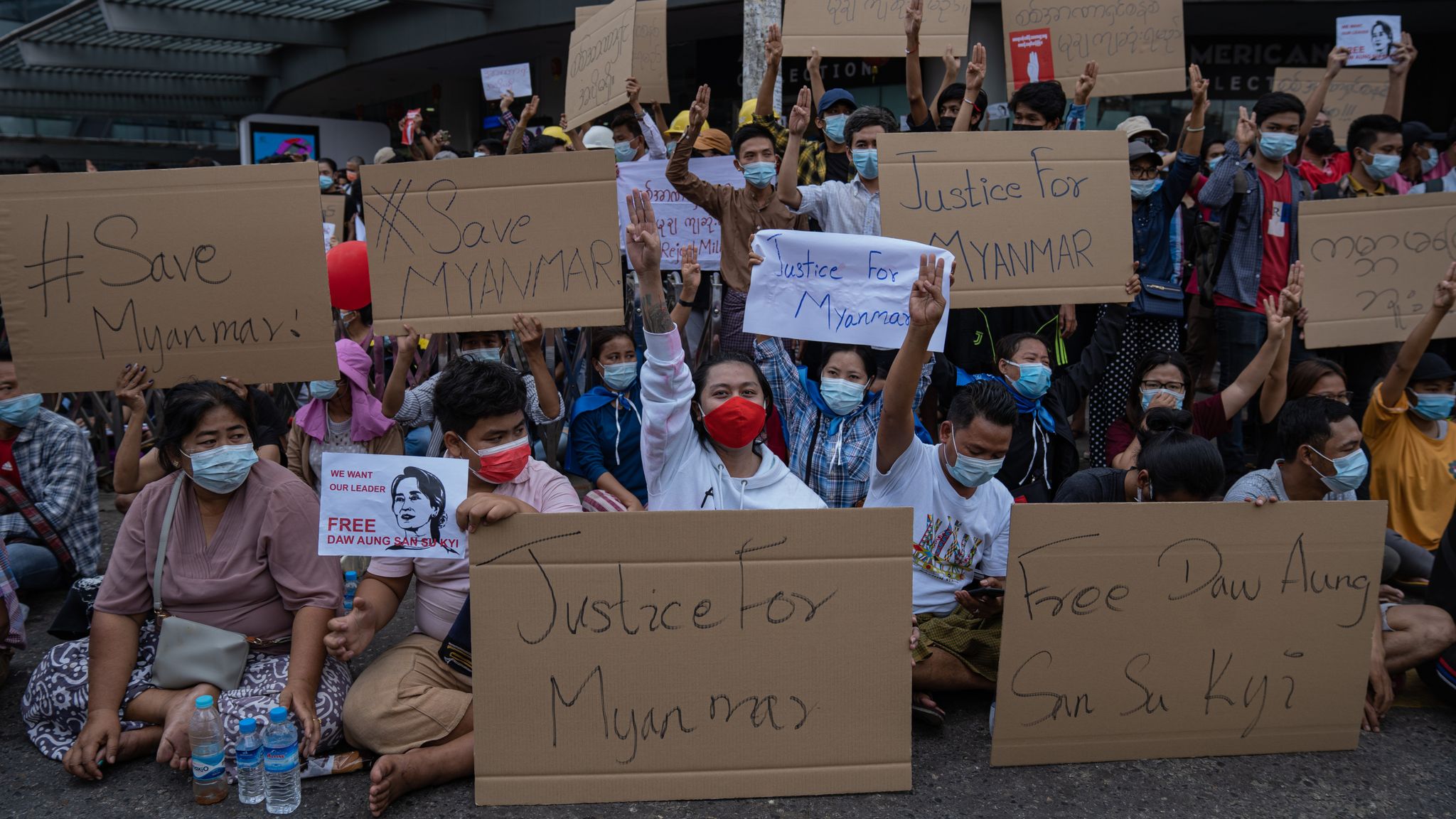 Myanmar coup Tens of thousands protest and call for Aung San Suu Kyi's