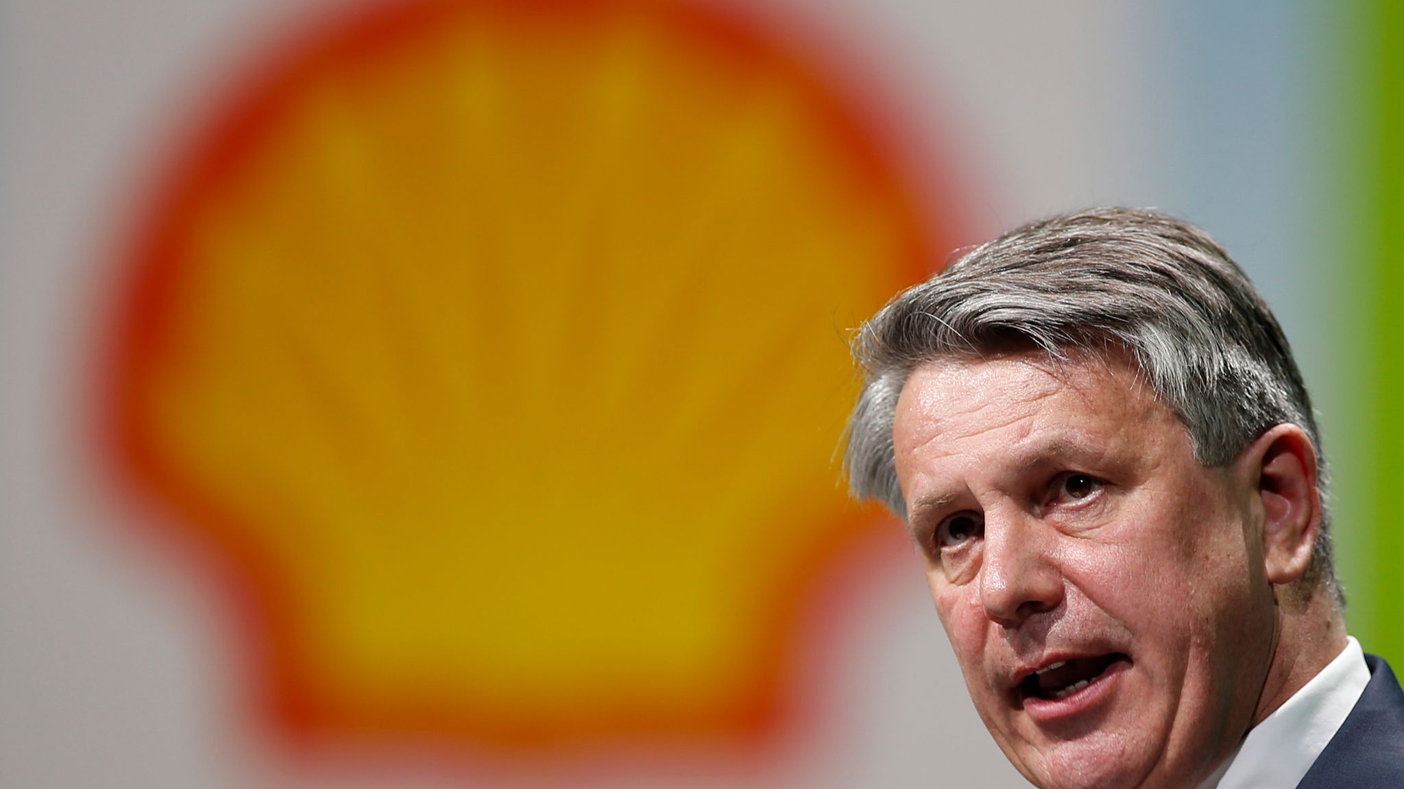 Oil giant Shell sets sights on sustainable aviation fuel take-off