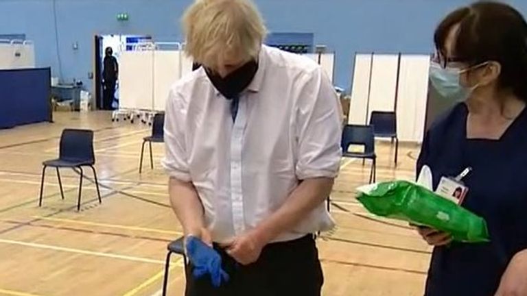 Prime minister struggles with some gloves
