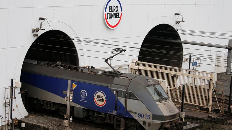 Le tunnel proposé serait environ six milles plus court que le tunnel sous la Manche