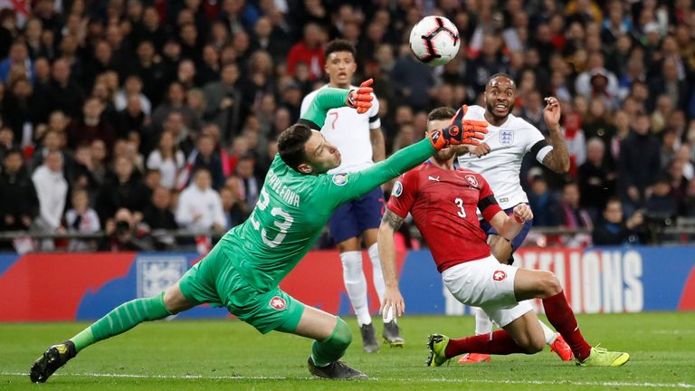 Anglie a Česká republika mají hrát ve Wembley 22. června