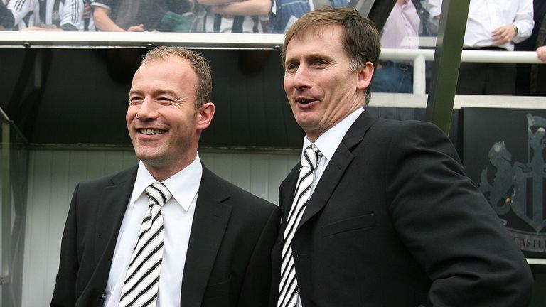 Alan Shearer (à gauche) et Glenn Roeder pendant leur temps ensemble au sein de l'équipe de direction de Newcastle United