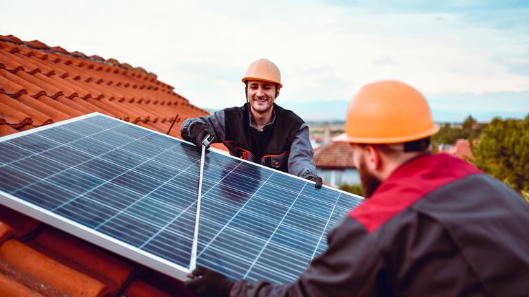 MPs have called for VAT to be cut on home energy efficiency projects 