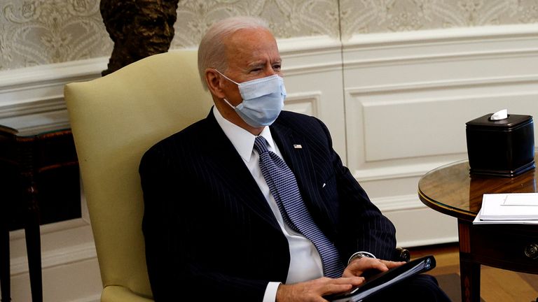 U.S. President Joe Biden meets with Democratic senators to discuss efforts to pass coronavirus disease relief legislation in the Oval Office at the White House in Washington, U.S., February 3, 2021. REUTERS/Tom Brenner 