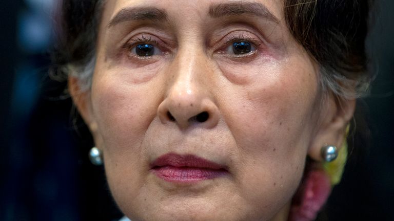 Aung San Suu Kyi wurde beschuldigt, gegen Import- und Exportgesetze verstoßen zu haben