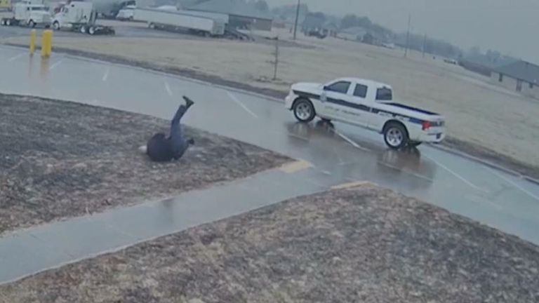 An Arkansas police captain’s slippery mishap while walking to work served as an indicator of how icy conditions were in Trumann, Arkansas