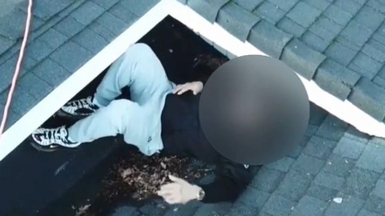 Oregon police use a drone to locate a suspect hiding on a roof