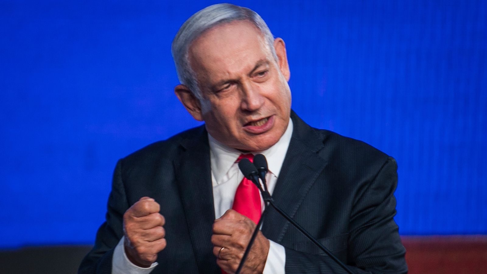 Israel elections: Benjamin Netanyahu falls short of majority in exit