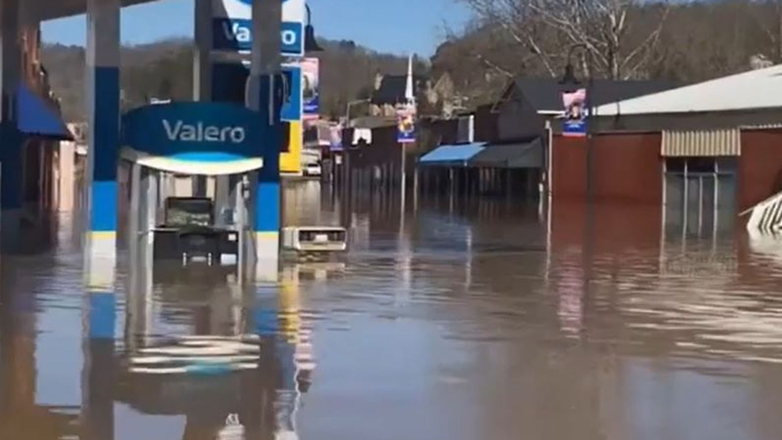 Kentucky city hit by flood after heavy rain US News Sky News