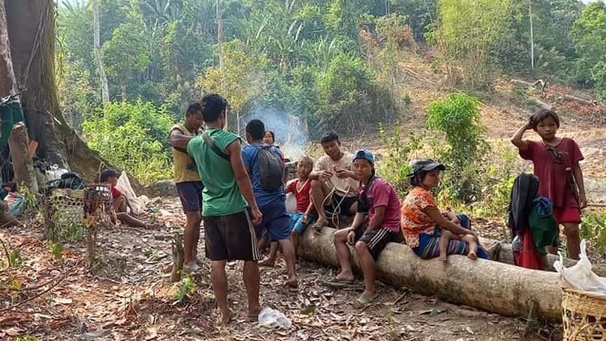 Myanmar Thailand Braced For More Refugees As Thousands Flee Airstrikes