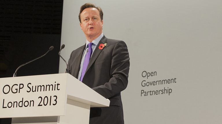 David Cameron s'adressant au sommet du Partenariat pour un gouvernement ouvert en 2013