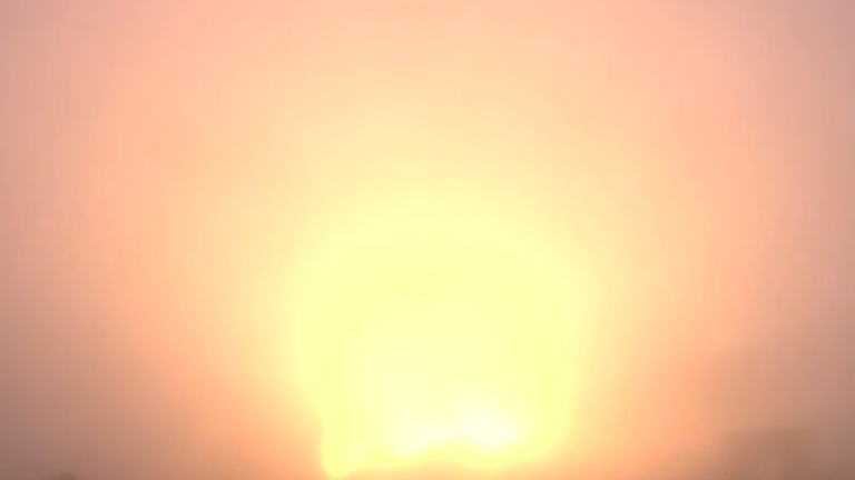 A SpaceX perdeu outra espaçonave, vista aqui dirigindo em meio a uma densa névoa, em um pouso falhado na terça-feira.