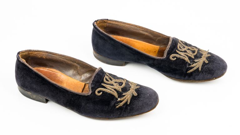 Winston Churchill&#39;s velvet slippers