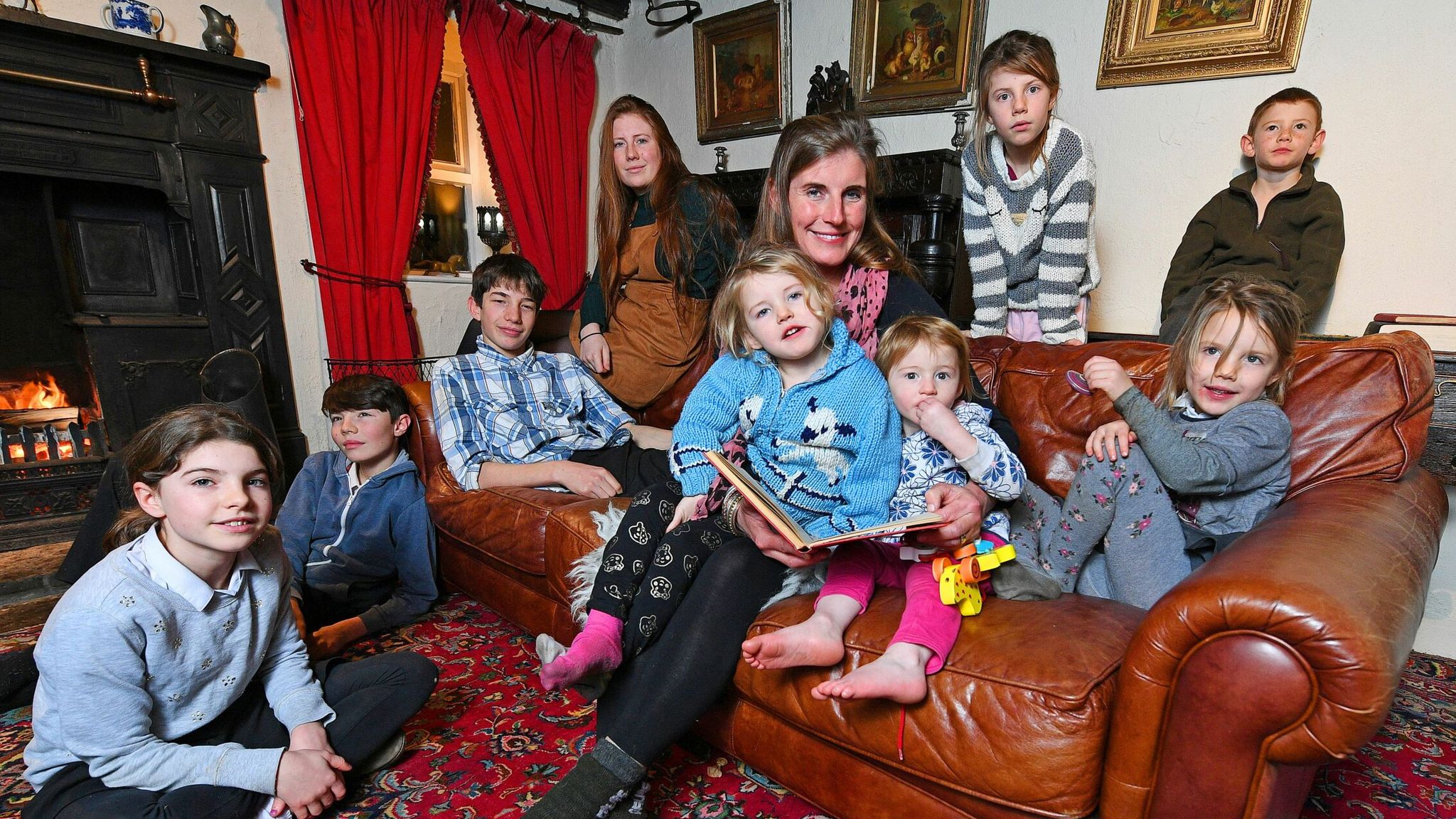 Our Yorkshire Farm: TV shepherd Amanda Owen delivered eighth child on floor  - with dog as 'birthing partner' as husband slept | Ents & Arts News | Sky  News