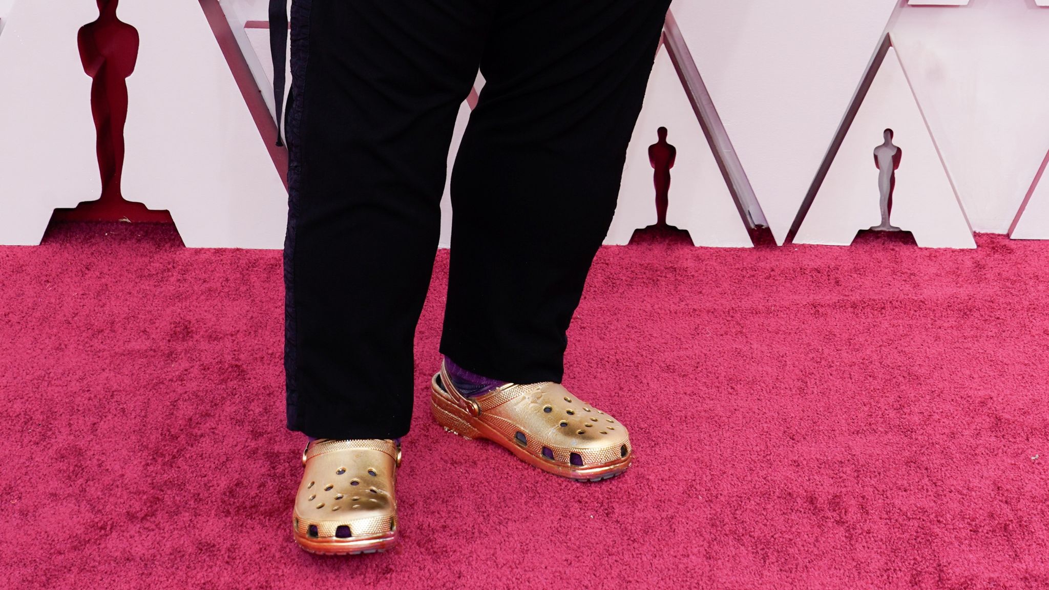 Parasit genopretning guitar COVID-19: Crocs sales sky rocket after pandemic popularity and celebrity  collaborations | Business News | Sky News