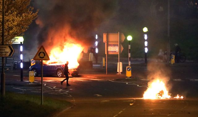 Northern Ireland: Cars set on fire in Newtownabbey spark fears of further trouble - Vimarsana News