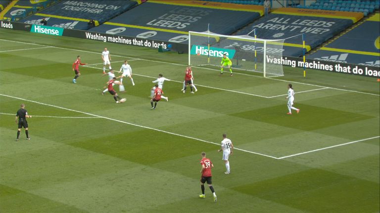 Fernandes drags shot wide (57)