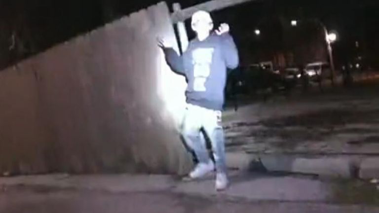 Moment before police fatally shoot 13-year-old Adam Toledo