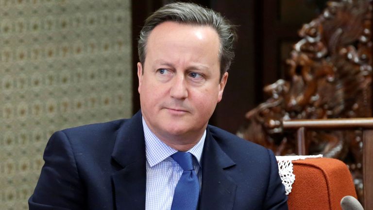 Former British Prime Minister David Cameron meets China&#39;s Premier Li Keqiang (not pictured) at Zhongnanhai leadership compound, in Beijing, China, November 27, 2018. REUTERS/Jason Lee/Pool
