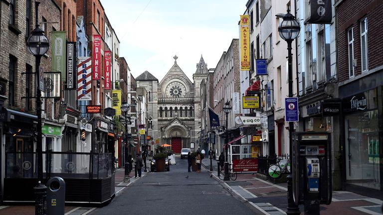 An empty shopping street is seen during the government&#39;s lockdown restrictions, amid the spread of the coronavirus disease (COVID-19) pandemic, in the city centre of Dublin, Ireland, January 23, 2021. REUTERS/Clodagh Kilcoyne