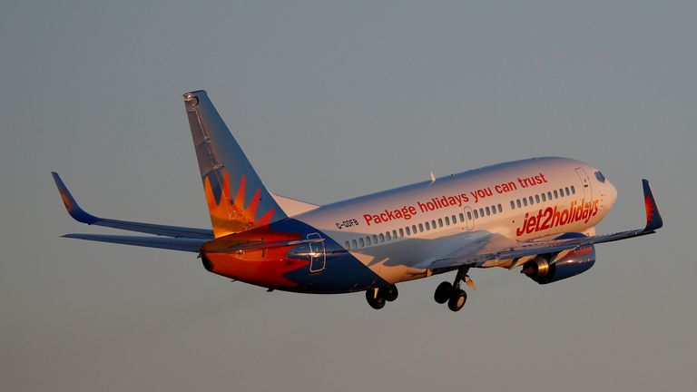  A Jet2 Boeing 737-300 airplane takes off from the airport in Palma de Mallorca, Spain, July 29, 2018. Picture taken July 29, 2018. REUTERS/Paul Hanna/File Photo