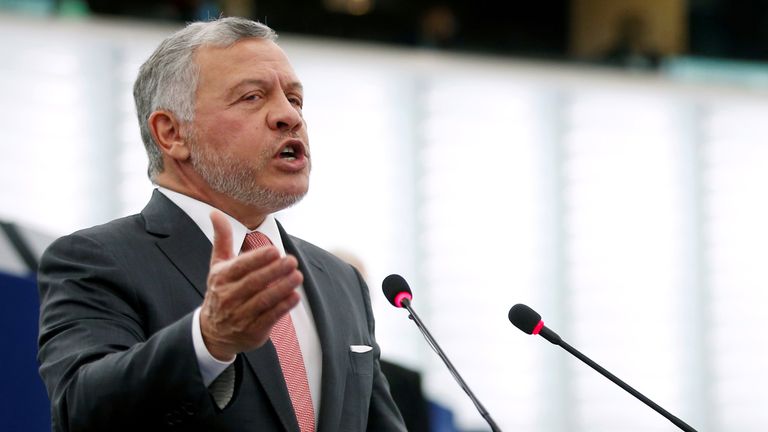 FILE PHOTO: Le roi de Jordanie Abdullah II s'adresse au Parlement européen à Strasbourg, France, le 15 janvier 2020. REUTERS / Vincent Kessler / File Photo