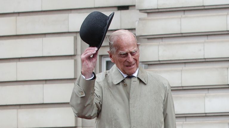 (170803) -- LONDON, Aug. 3, 2017 (Xinhua) -- Britain&#39;s Prince Philip(C), Duke of Edinburgh, reacts as he attends a parade in the role of Royal Marines&#39; Captain General for the last time at Buckingham Palace in London, Britain on Aug. 2, 2017. Prince Philip, husband of Queen Elizabeth II, carries out his final solo public engagement Wednesday before he retires from royal duties. (Xinhua/Pool) -UK OUT-