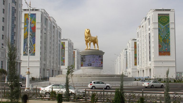 Statue of Alabay dog in Ashgabat