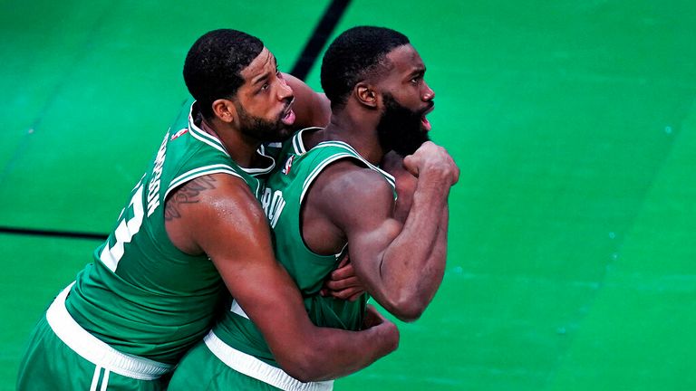 Brown scores 32 in win over Knicks