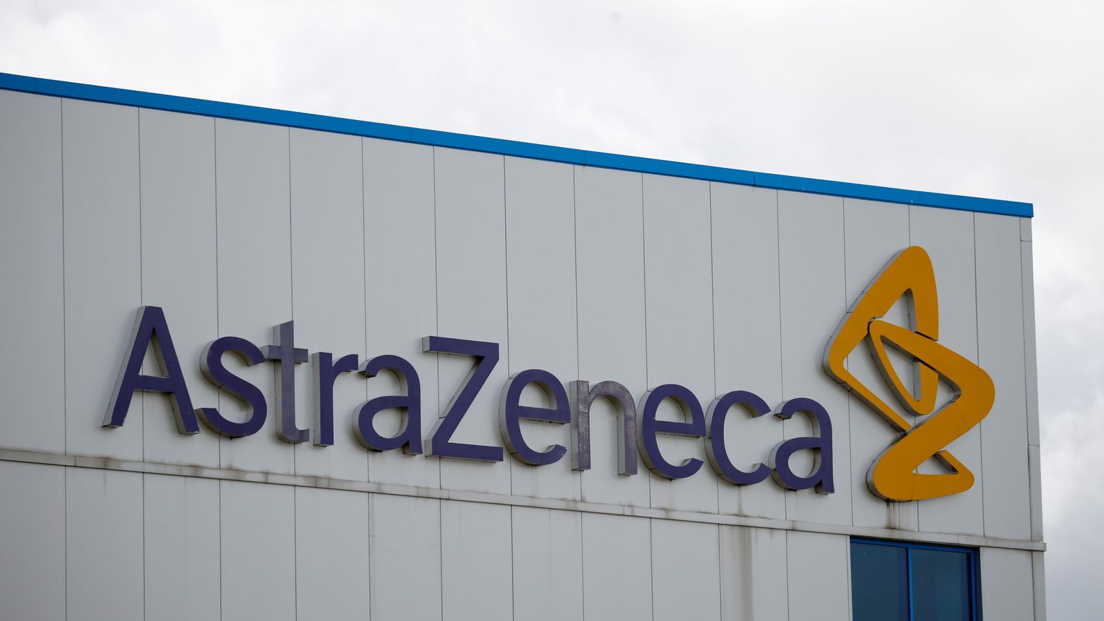 AstraZeneca staves off shareholder rebellion aimed at curbing pay-outs