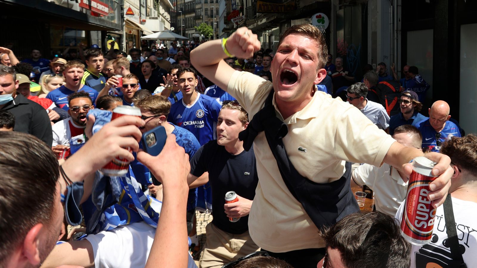 Champions League final live: Man City and Chelsea fans ...