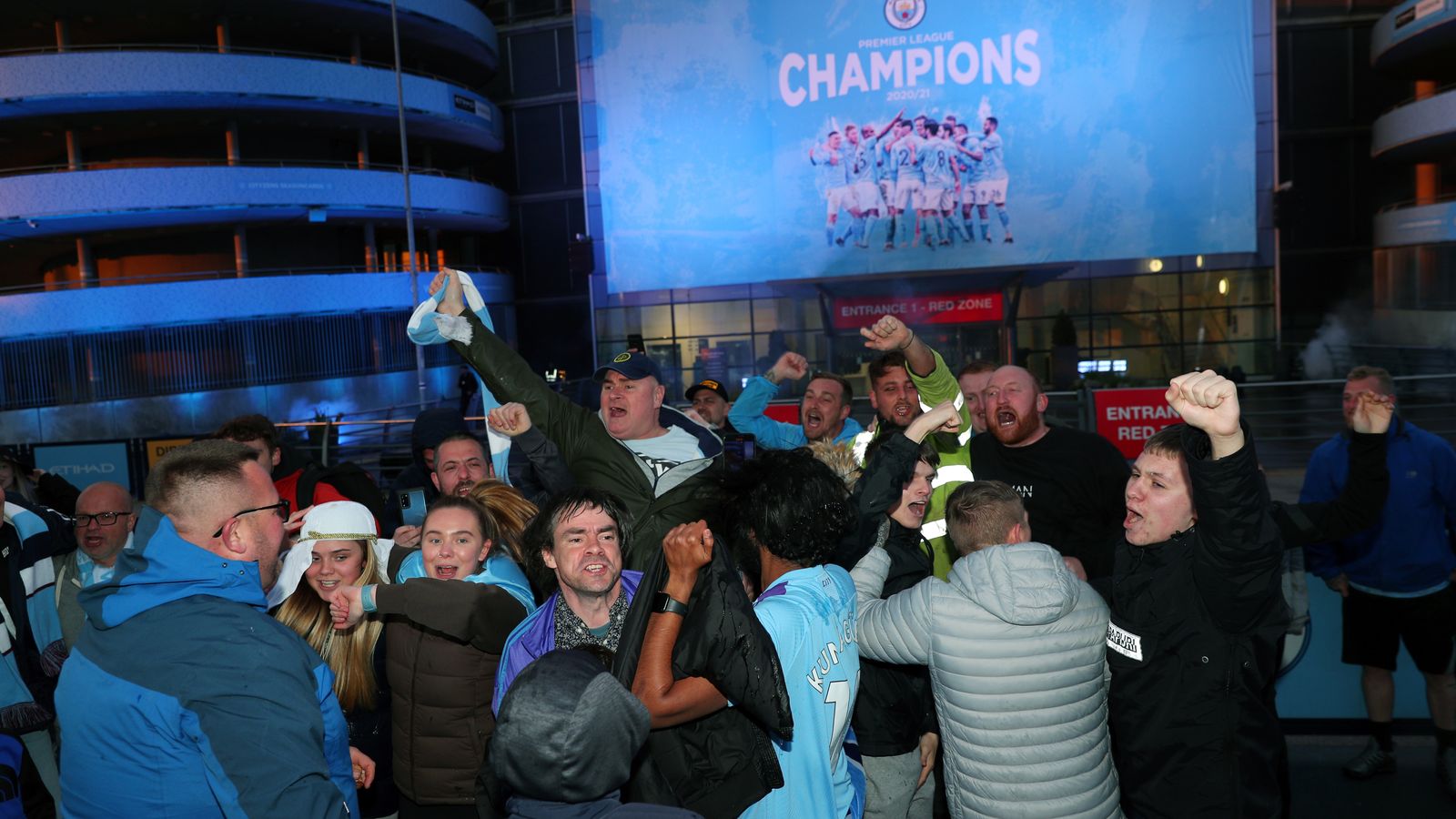 Manchester City crowned Premier League champions after Manchester United  lose to Leicester City | UK News | Digitpatrox