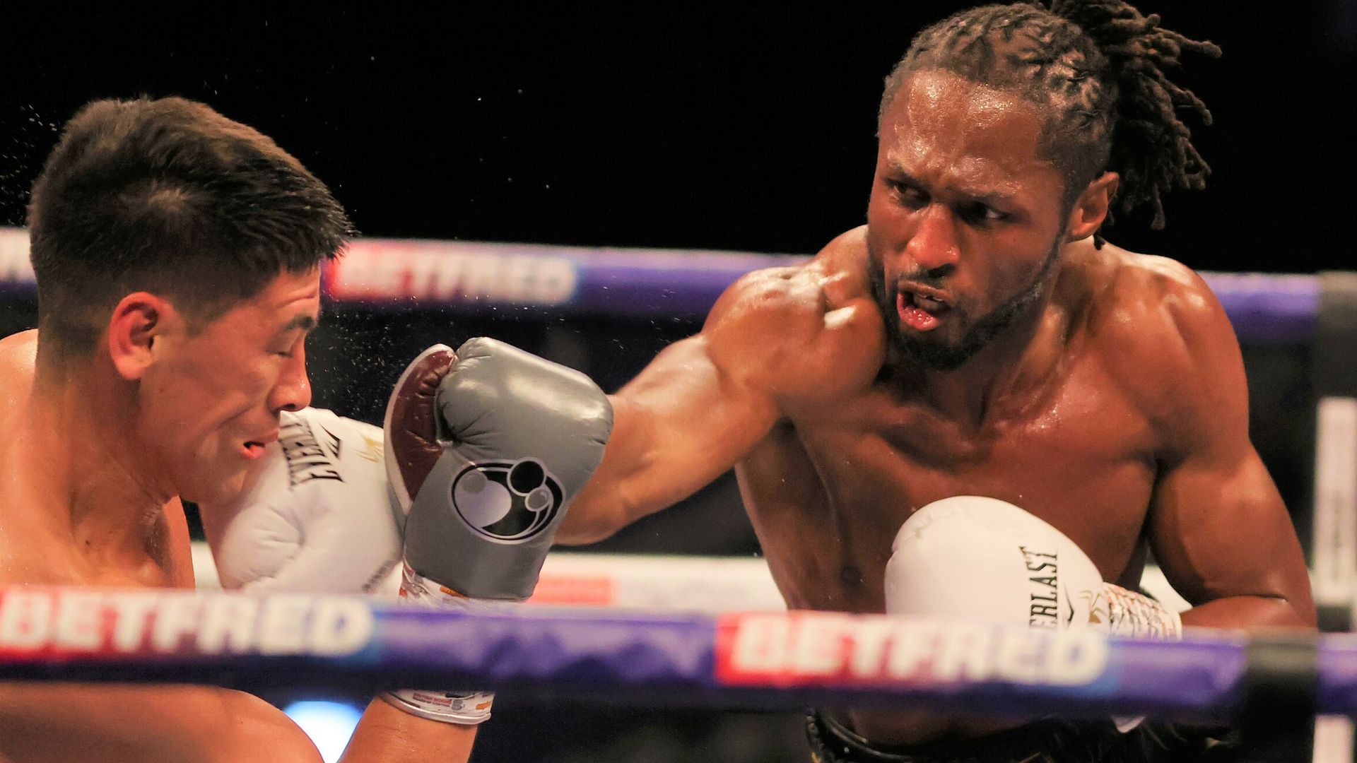 Richards looks to relaunch world championship charge against Kalajdzic