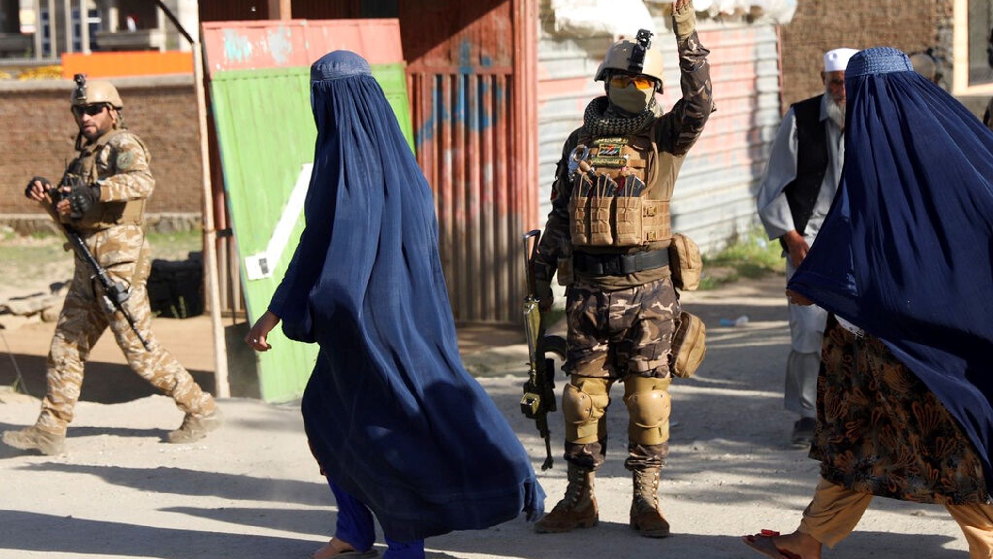 Убили имама. Афганистан Повседневная жизнь. Кабул Повседневная жизнь. Повседневная жизнь Афганистана фото.