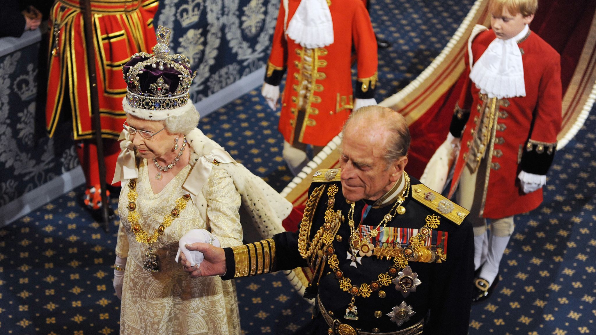 Queen S Speech Dressed Down Monarch Carries Out First Major