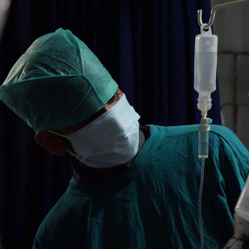 Doctors scramble for oxygen supplies as India's coronavirus crisis worsens
